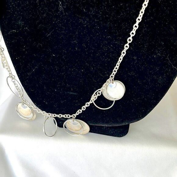 Silver Tone Distressed Circle Themed Chain Necklace - Picture 5 of 5